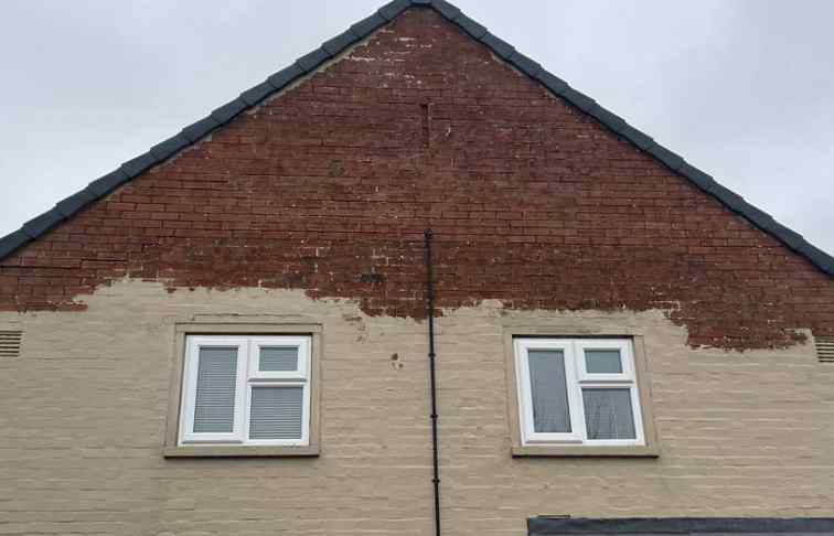 Exterior paint removal from a brick house near Abingdon, Oxfordshire
