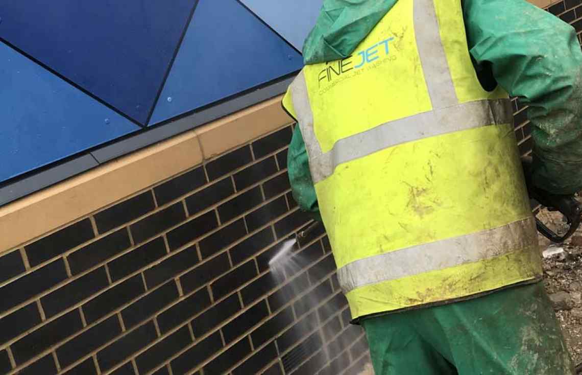 Dustless Brickwork Sandblasting Fineblast Surface Preparation